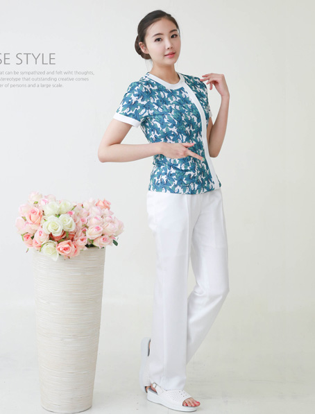 山东定做人民医院护士服,抗菌环保护士服订制厂家